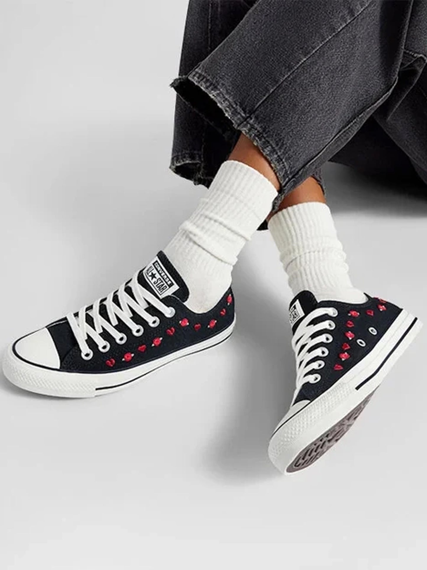 Converse 2025 Valentineïs Day Sneakers