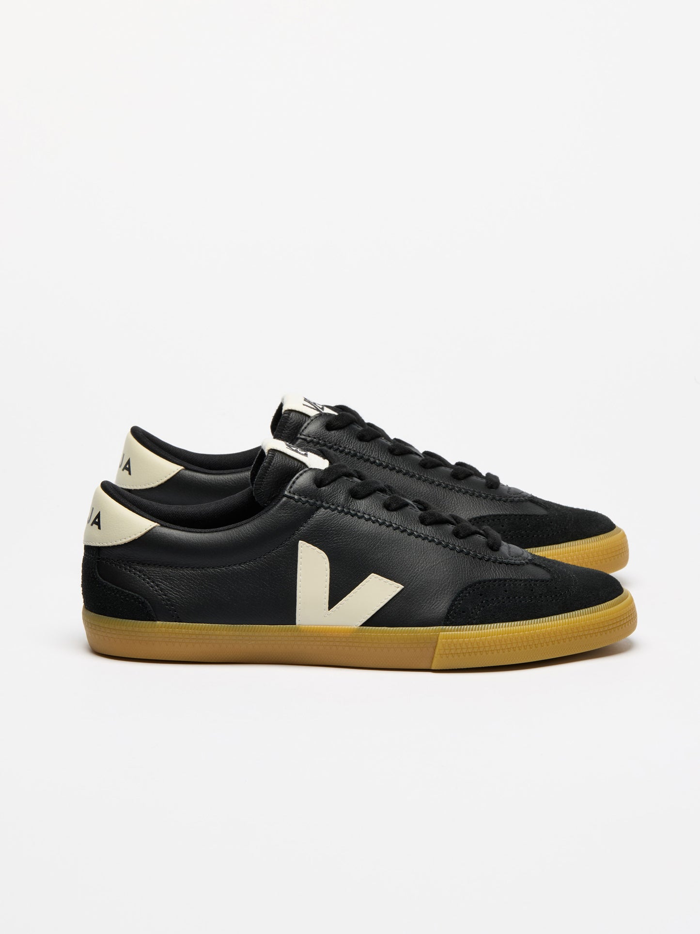 Volley Leather Black Pierre