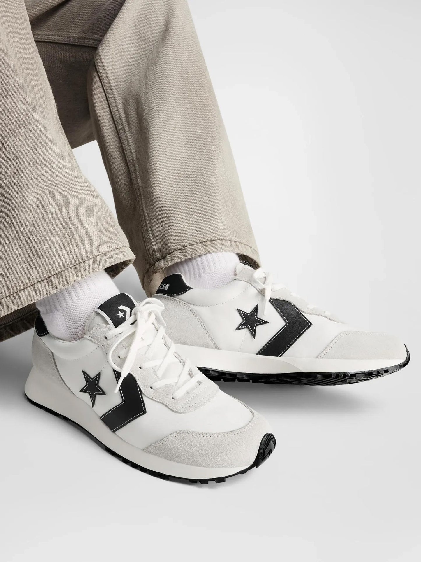 Converse Omega Trainer Seasonal Color