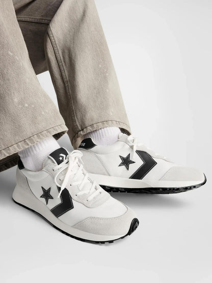 Converse Omega Trainer Seasonal Color